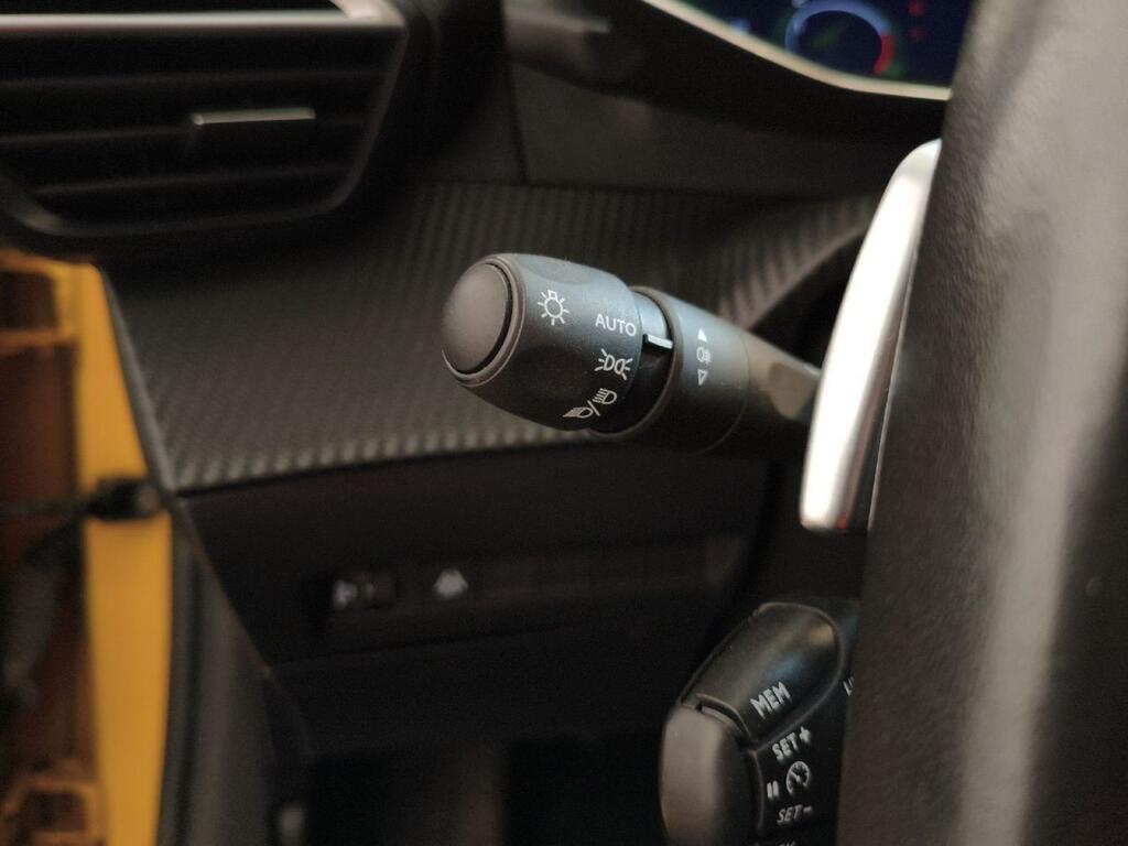Peugeot 208 PureTech 73kW (100CV) EAT8 Allure Pack Segunda mano