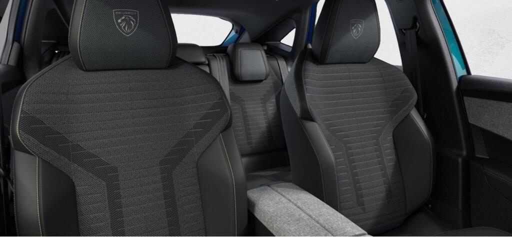 Peugeot 3008 SUV BEV 78KWH 157KW GT 214 5P 9
