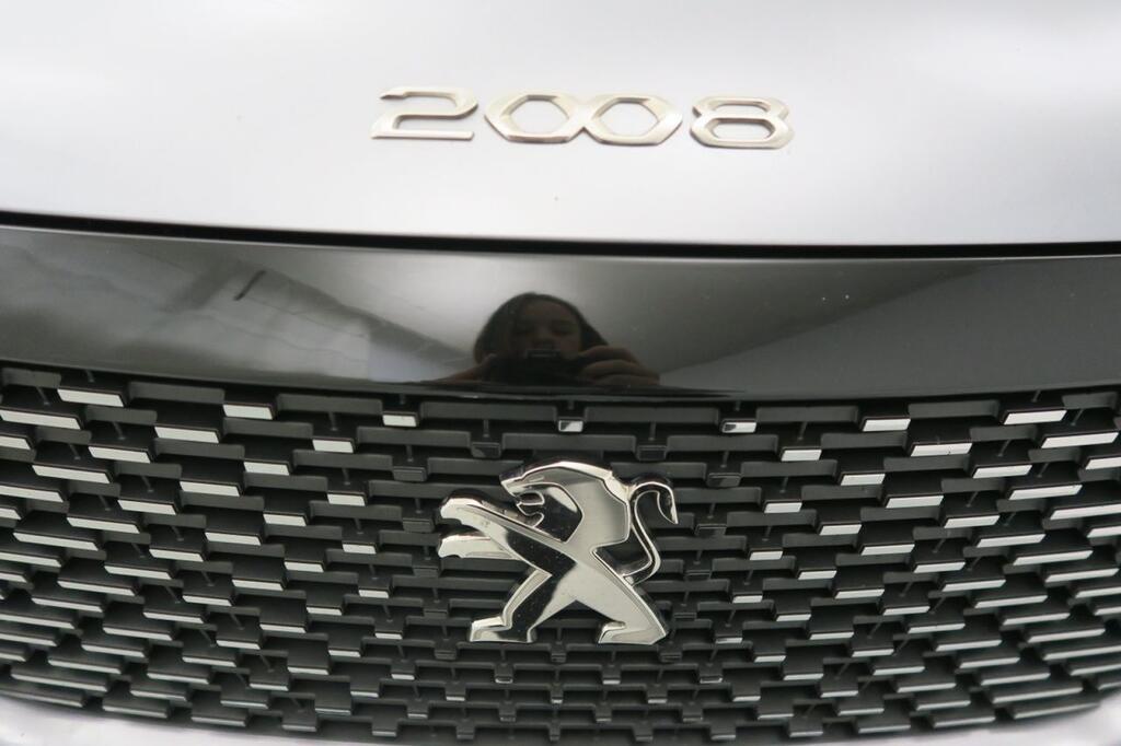 Peugeot 2008 ALLURE 1.2 PURETECH 100CV S&S 6VEL MAN 19