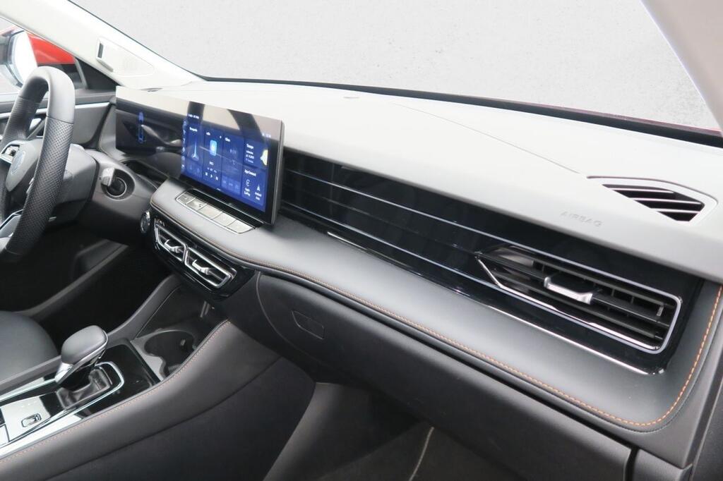 MG HS LUXURY 1.5 PHEV 272 CV 5P 14