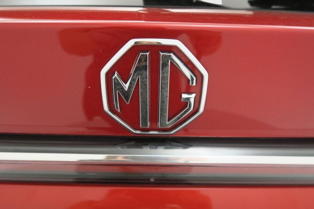 MG HS LUXURY 1.5 PHEV 272 CV 5P 18