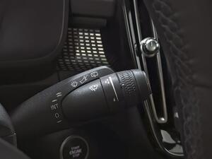 Volvo XC40 2.0 B3 G R-Design Auto 15