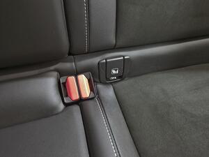 Volvo XC40 2.0 B3 G R-Design Auto 30