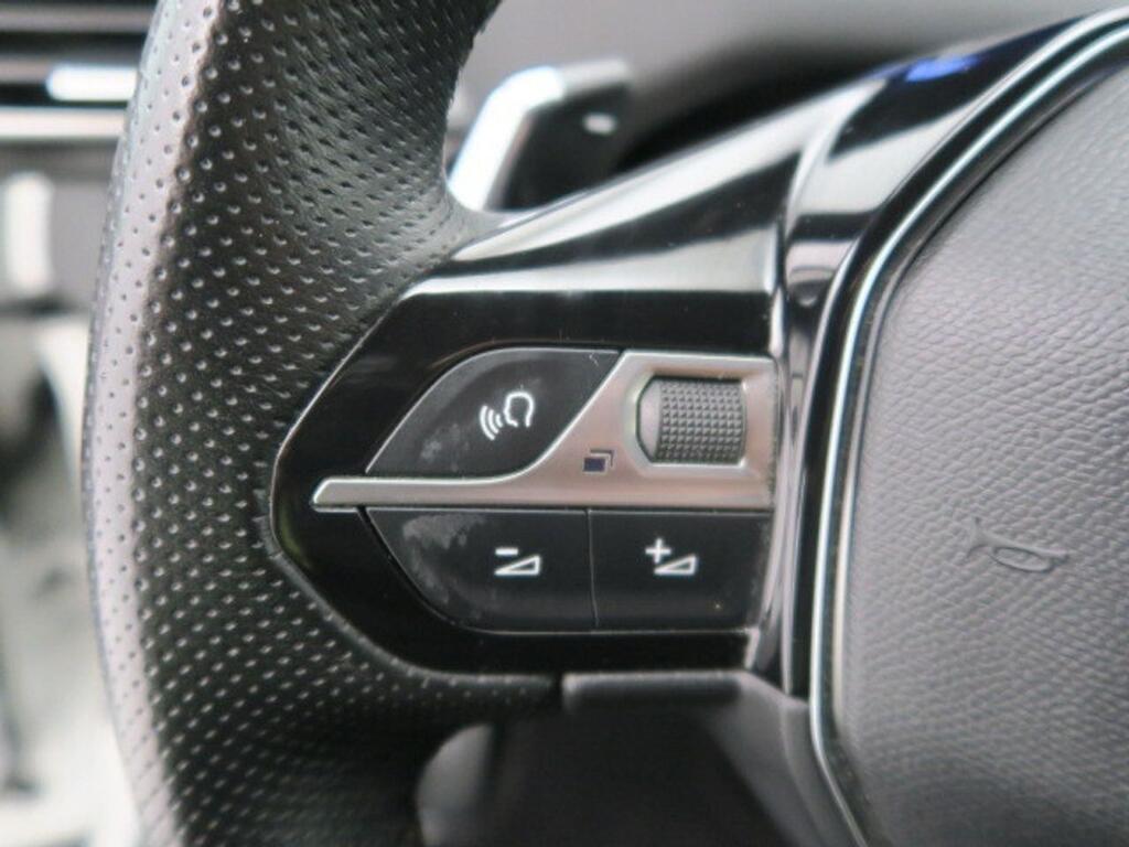 Peugeot 3008 1.2 PURETECH 96KW (130CV) GT LINE EAT8 14