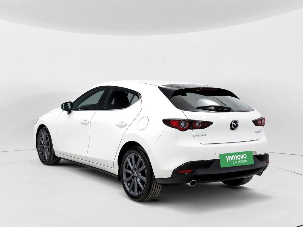 Mazda 3 2.5L E-SKY G MHEV 103kW 6AT Centre-line 2