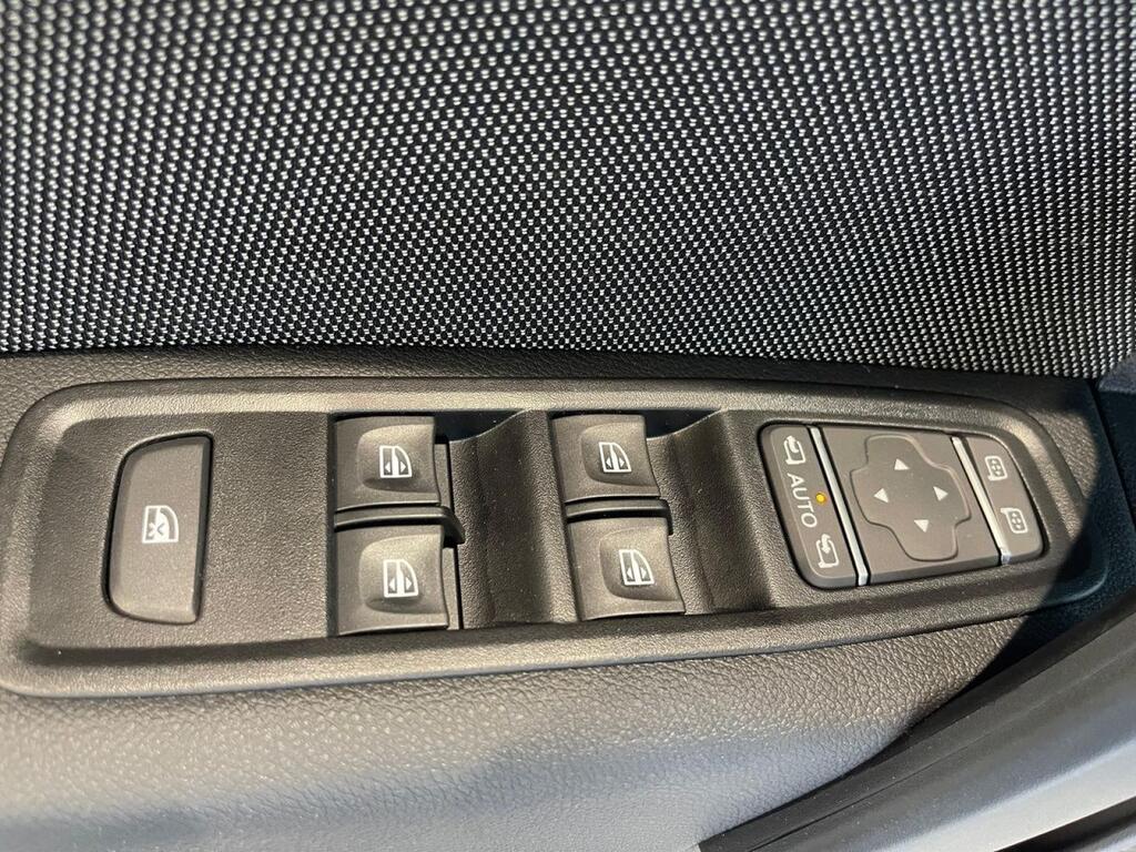 Nissan Townstar 5 plazas 45kwh 90kW L1 N-Connecta 21