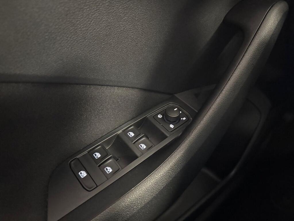 Skoda Kamiq 1.0 TSI 81kW (110CV) DSG Ambition 13
