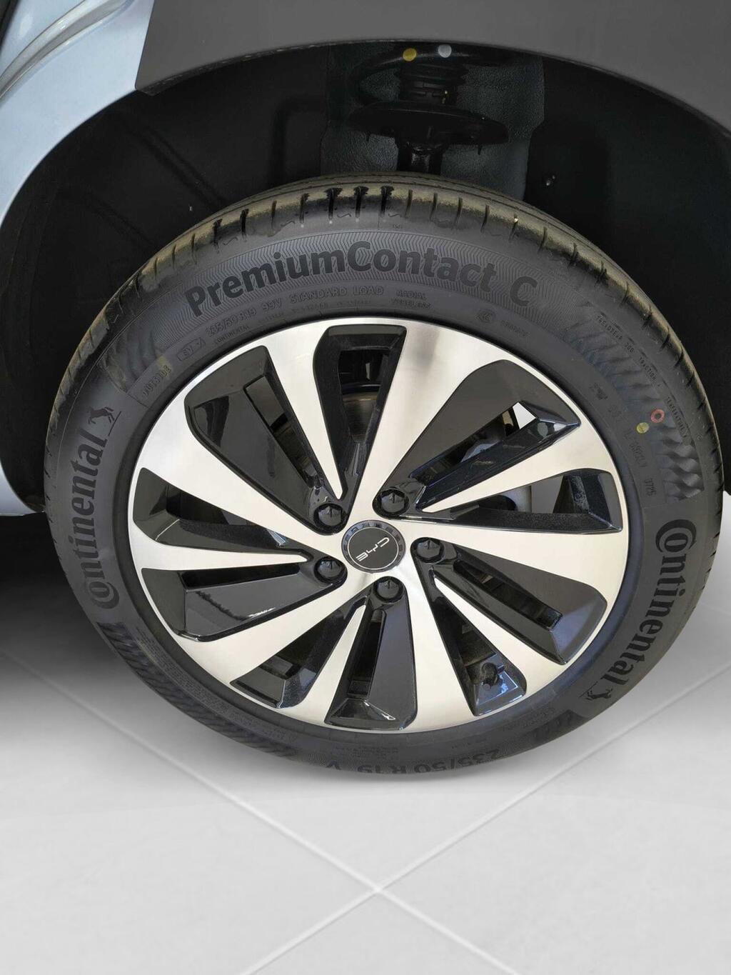 BYD Seal U COMFORT 1.5 DM-I 218 CV 5P 9