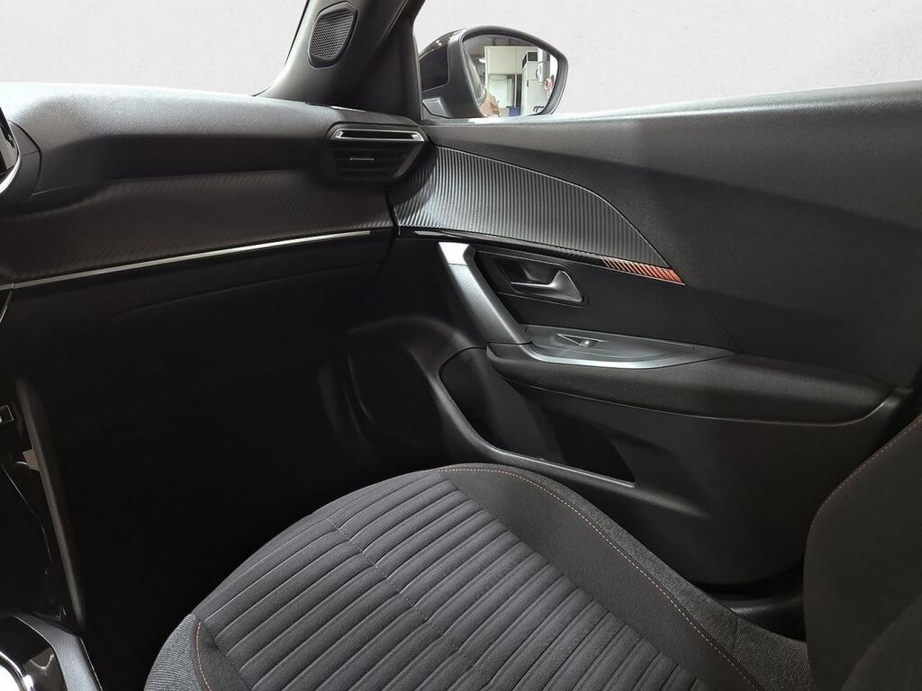 Peugeot 2008 Active Pack BlueHDI 130 S&S EAT8 28