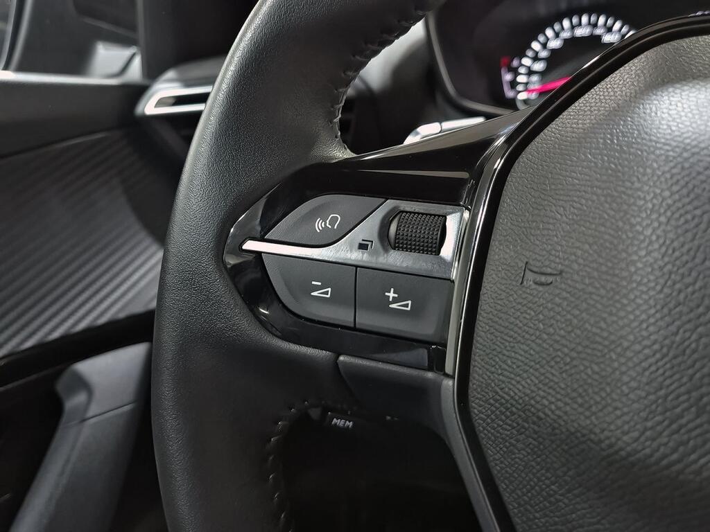 Peugeot 2008 Active Pack BlueHDI 130 S&S EAT8 17