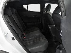 Toyota C-HR 2.0 180H GR Sport 8