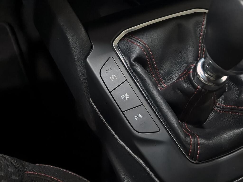 Ford Focus 1.0 Ecoboost MHEV 92kW ST-Line 26