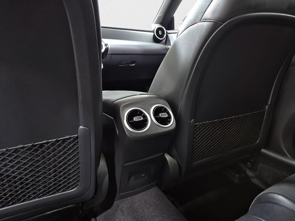 Mercedes CLA CLA 200 33