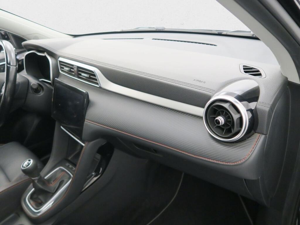 MG ZS LUXURY 1.0T 111 CV 5P Segunda mano