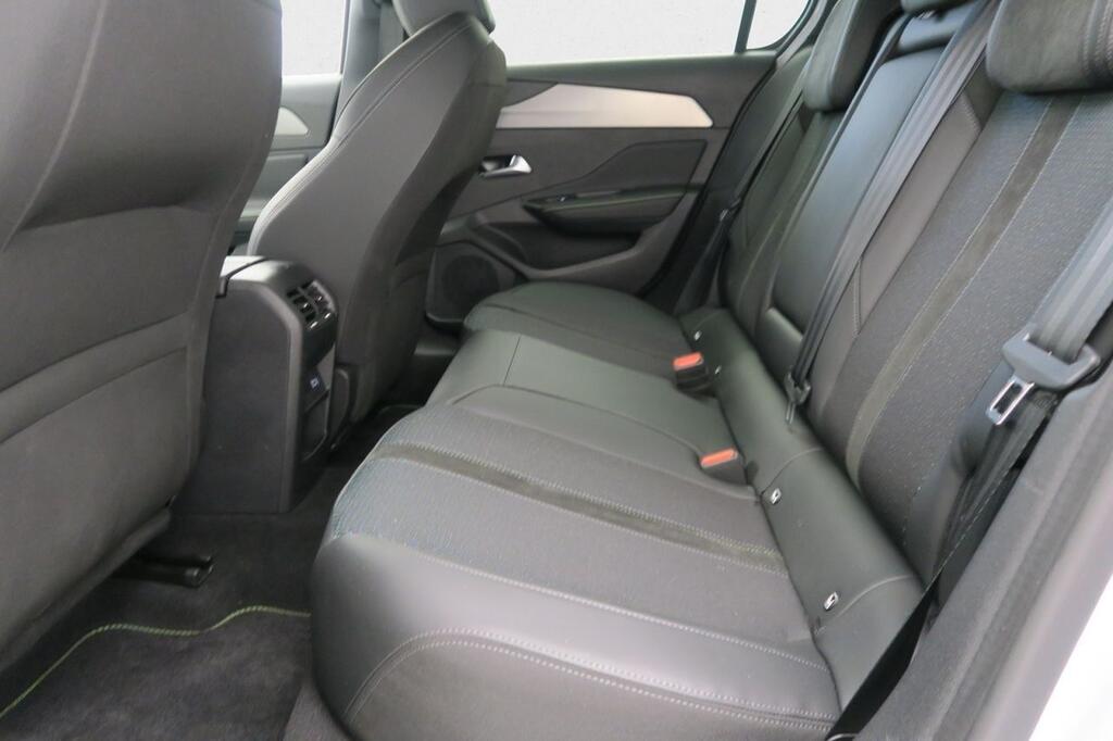 Peugeot 308 5P First Edition Eléctrico 115kW (156CV) Segunda mano