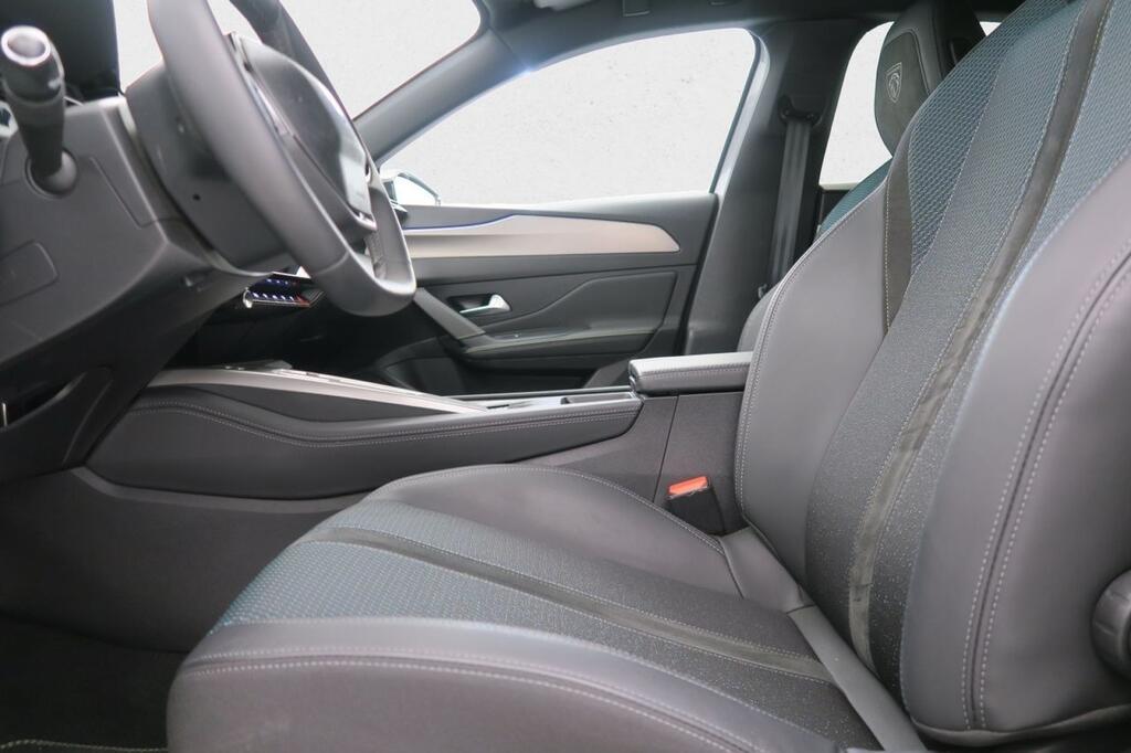 Peugeot 308 5P First Edition Eléctrico 115kW (156CV) Segunda mano