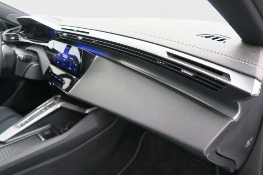 Peugeot 308 5P First Edition Eléctrico 115kW (156CV) Segunda mano