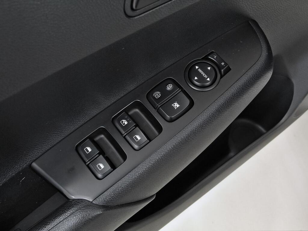 Kia Picanto 1.0 DPi 49kW (67CV) Concept 12
