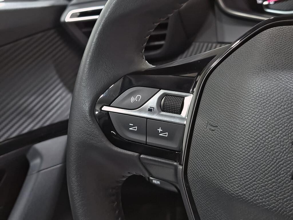 Peugeot 2008 Allure BlueHDI 81kW (110CV) 17