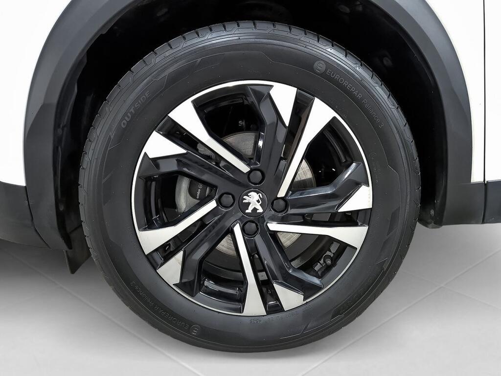 Peugeot 2008 Allure BlueHDI 81kW (110CV) 10