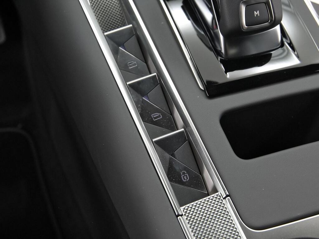 DS DS 7 BlueHDi 130 Automático RIVOLI 36