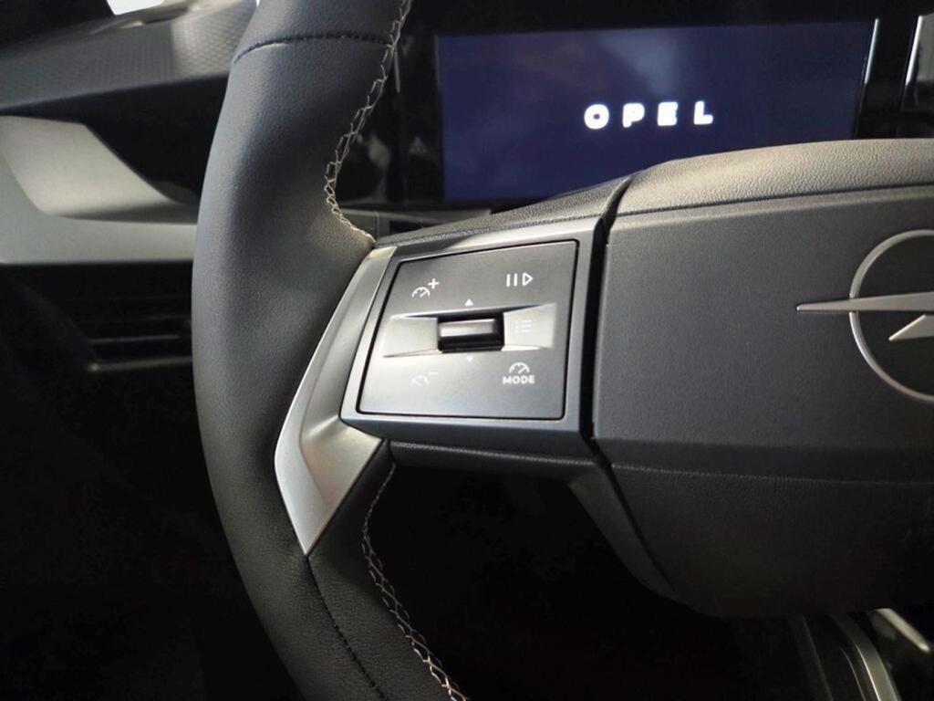 Opel Frontera 1.2T XHT Hybrid eDCT6 107kW GS 13