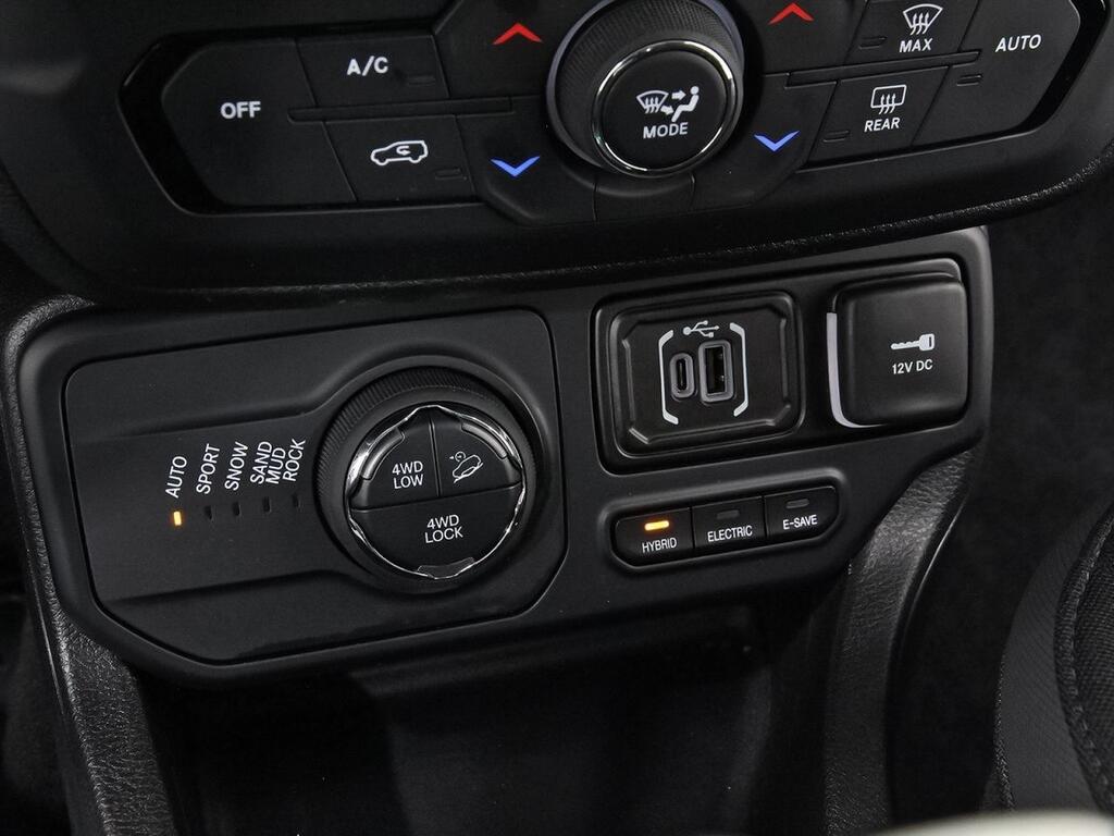 Jeep Renegade 4xe Overland 1.3 PHEV 240hp AT EAWD 36