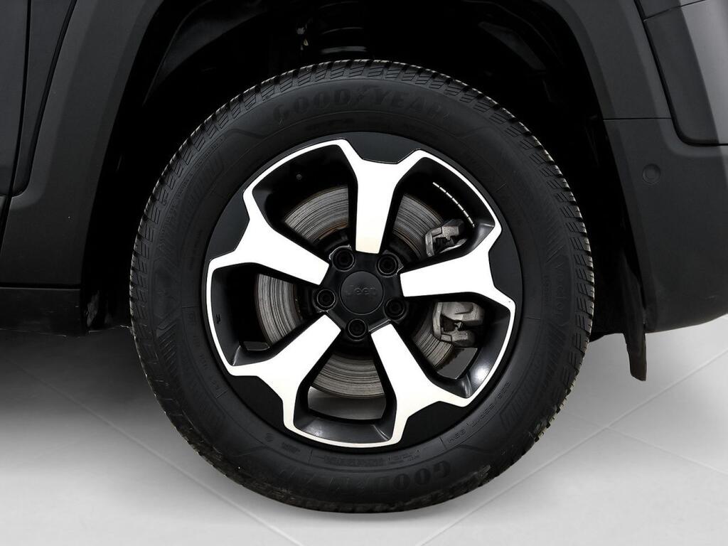 Jeep Renegade 4xe Overland 1.3 PHEV 240hp AT EAWD 11