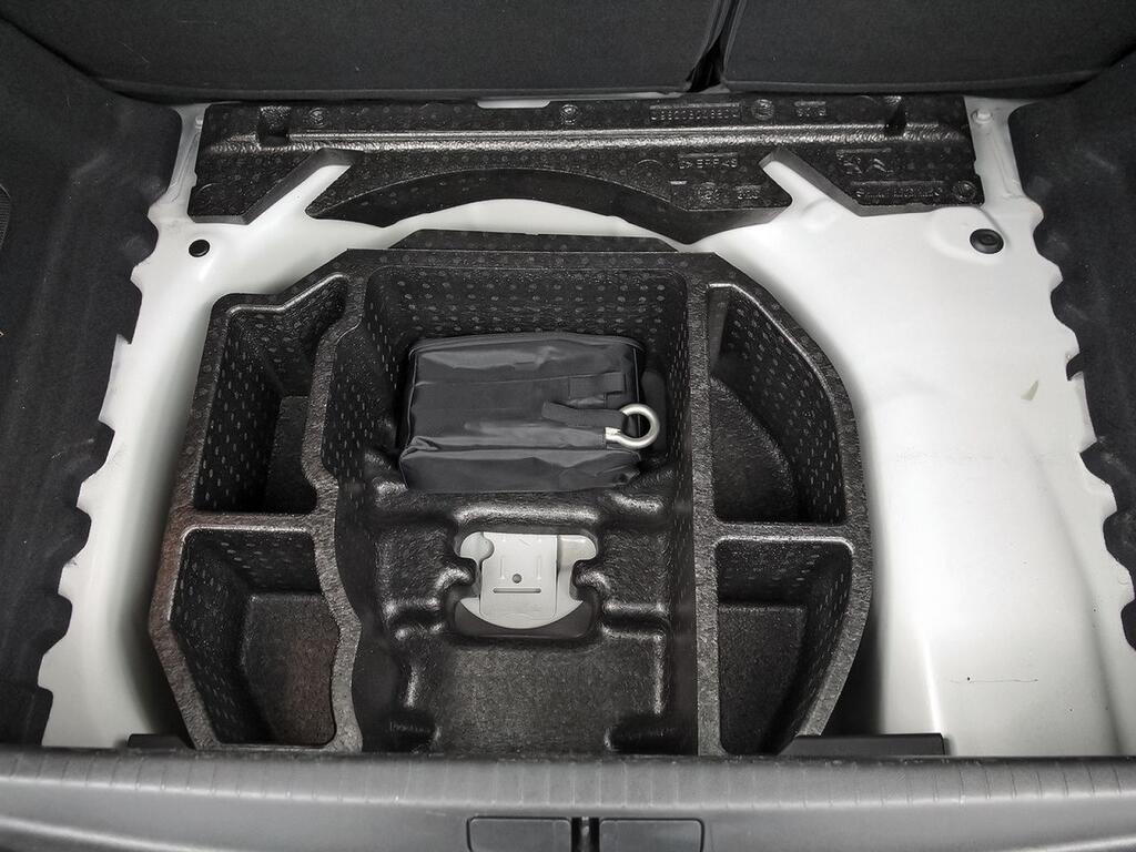 Peugeot 208 BlueHDi 73kW (100CV) Active 28