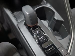 Toyota C-HR 1.8 140H Advance 27
