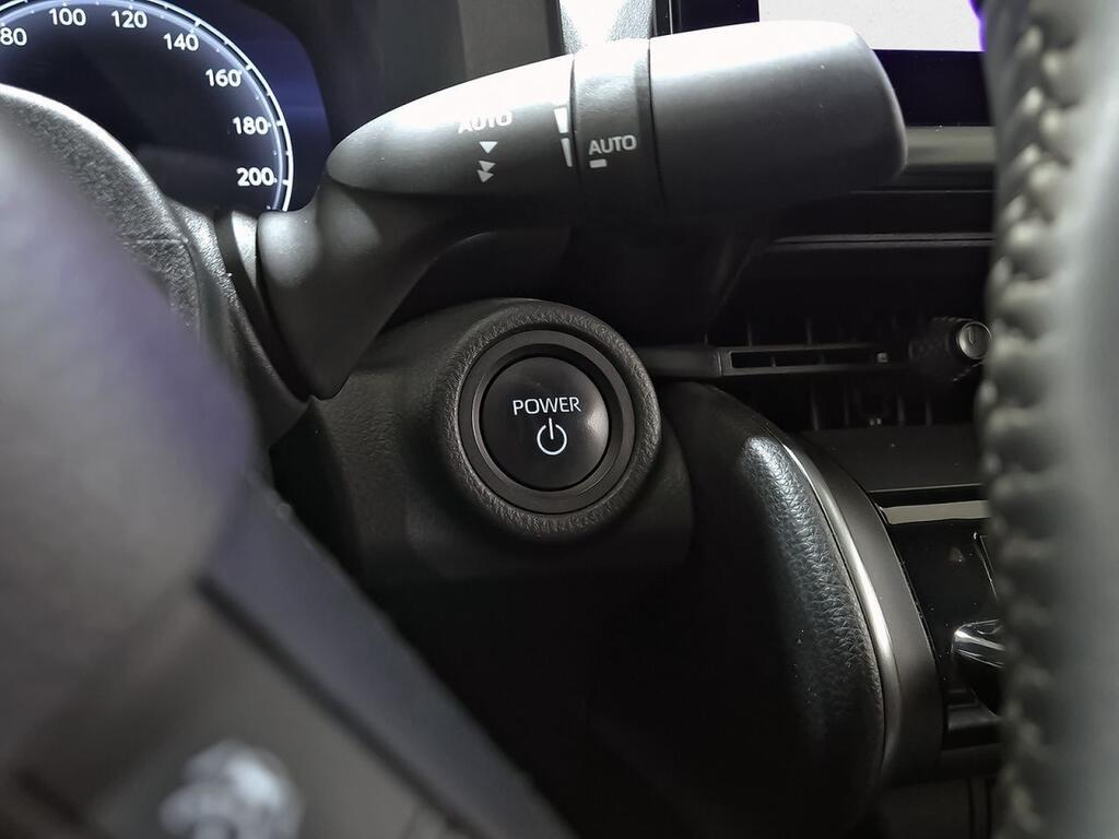 Toyota C-HR 1.8 140H Advance Segunda mano
