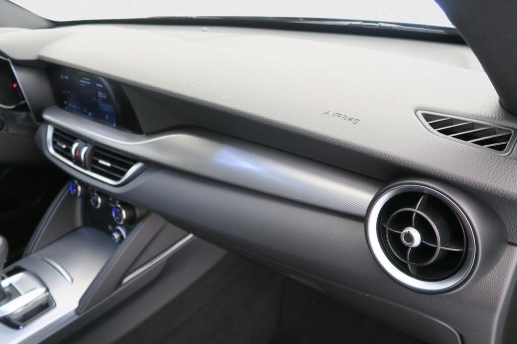 Alfa Romeo Stelvio 2.2 Diésel 154kW (210CV) Veloce Q4 15