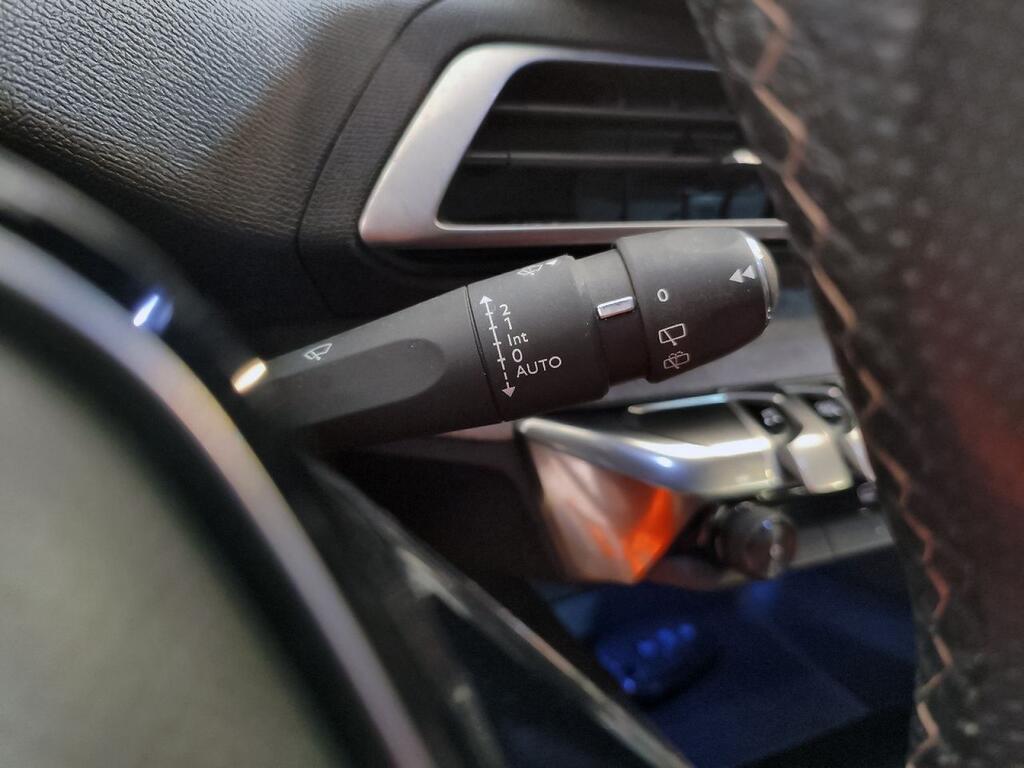 Peugeot 3008 1.5 BlueHDi 96kW (130CV) S&S GT 17