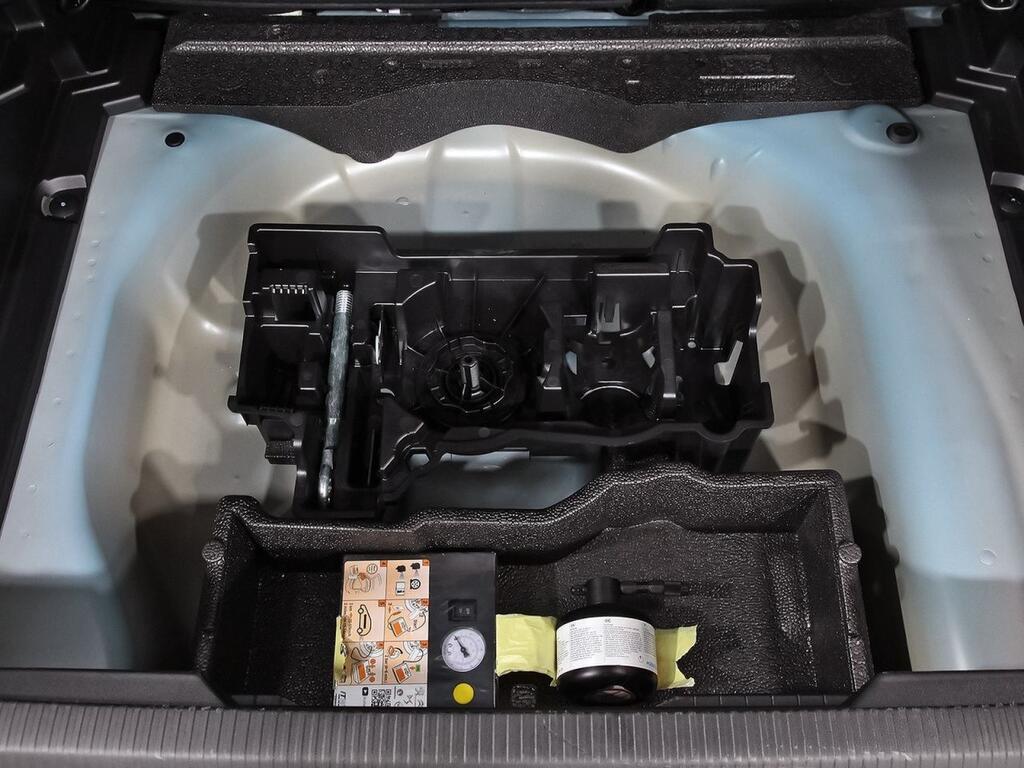 Peugeot 2008 N2008 Allure Hybrid 145 eDCS6 36