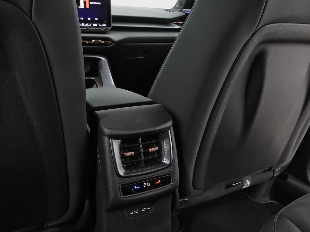 Cupra Terramar 1.5 TSI e-Hybrid 200kW (272 CV) VZ DSG 36