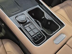 Ebro S900 PHEV 1.5 TGDI 3DHT 4X4 Luxury 27