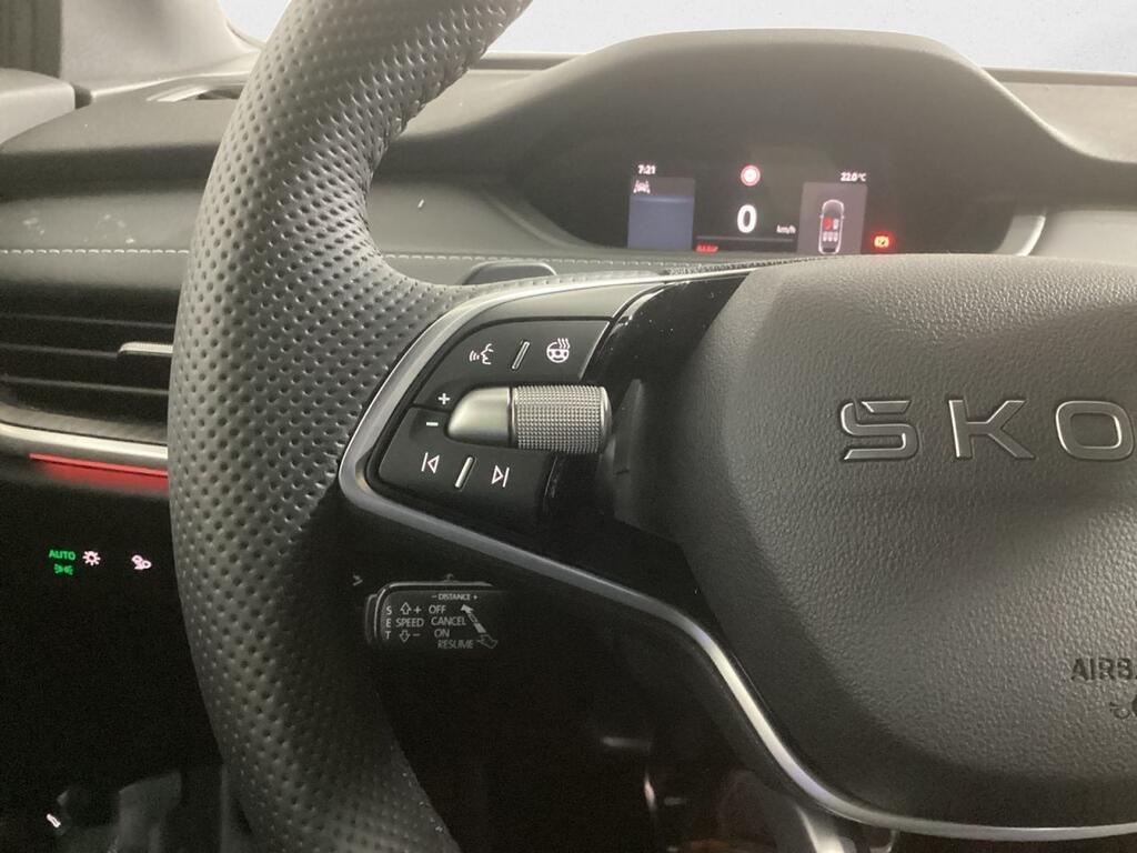 Skoda Elroq 150 kW (204 CV) 63 kWh Sportline 9