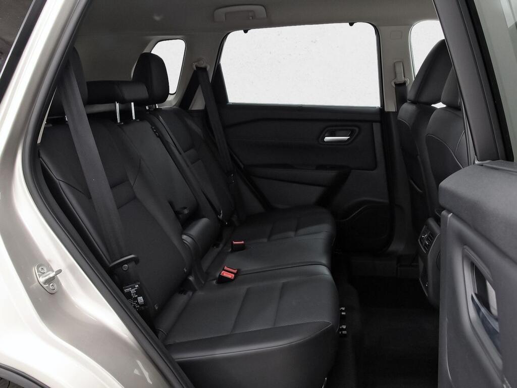 Nissan X-Trail 5pl 1.5 e-4ORCE 158kW 4x4 A/T Adventure 8