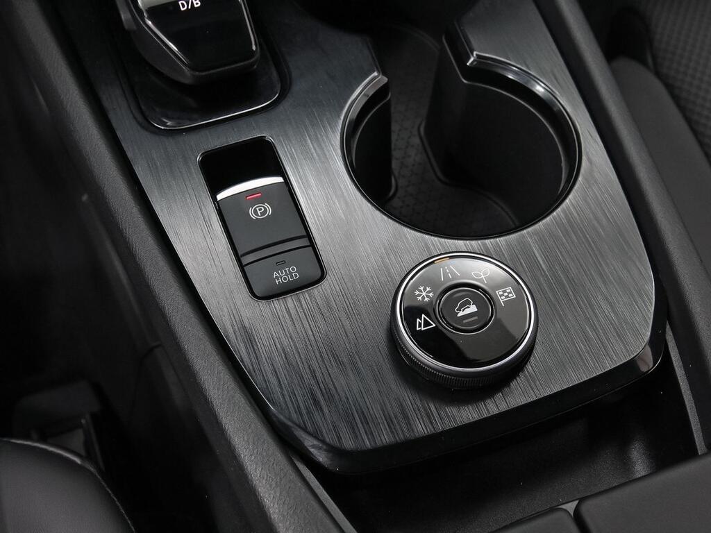 Nissan X-Trail 5pl 1.5 e-4ORCE 158kW 4x4 A/T Adventure 36