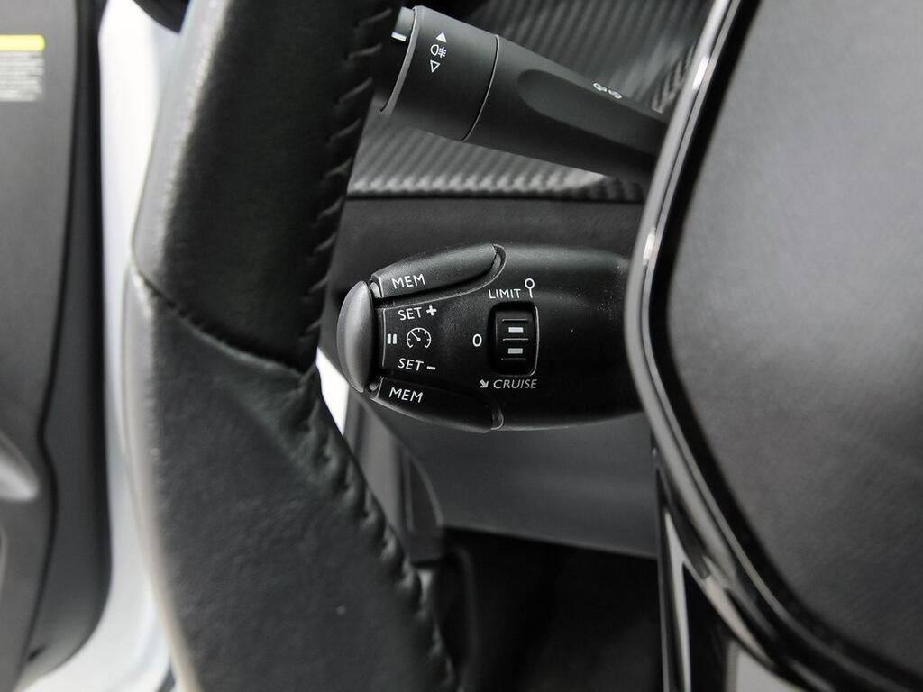 Peugeot 208 BlueHDi 73kW (100CV) Allure Pack 17