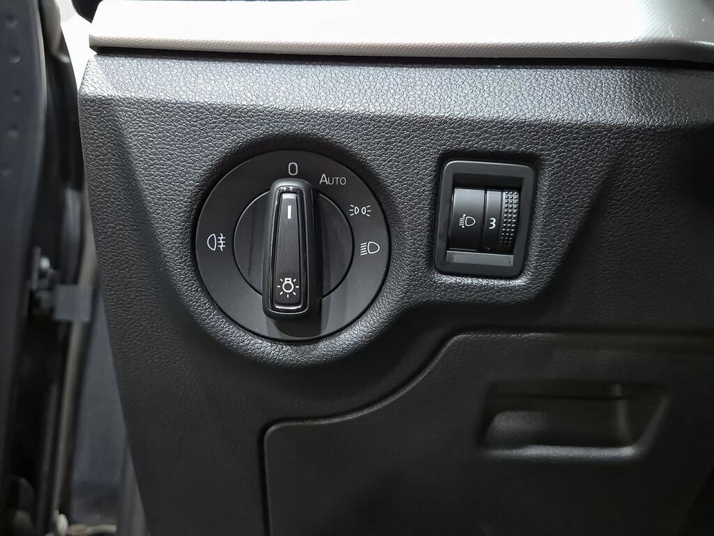 Skoda Kamiq 1.0 TSI 81kW (110CV) DSG Emotion 10