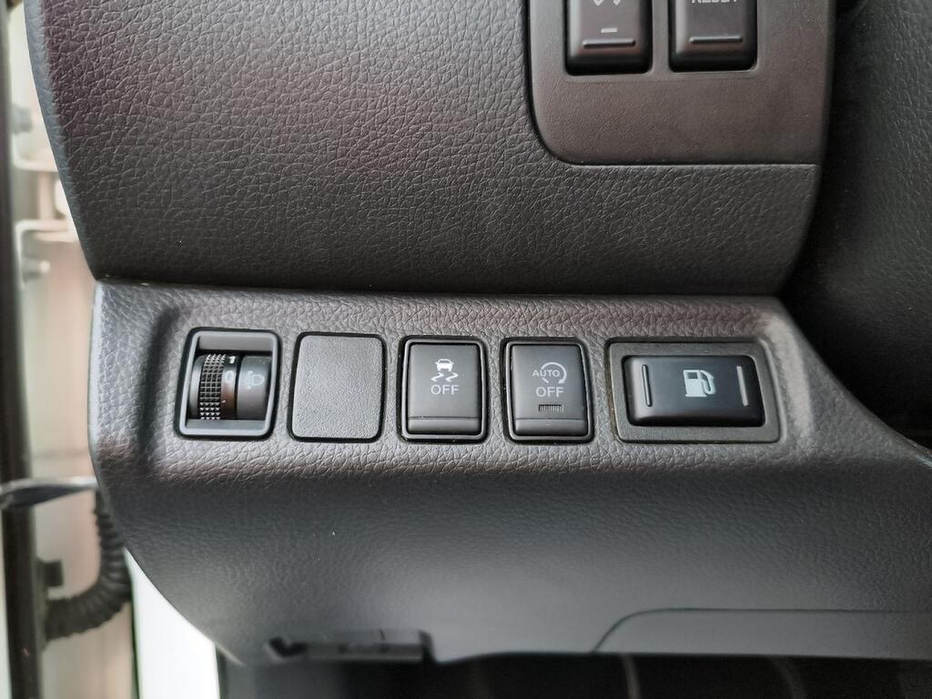 Nissan Navara 2.3 DCI 163CV VISIA DC 4WD 4P 10