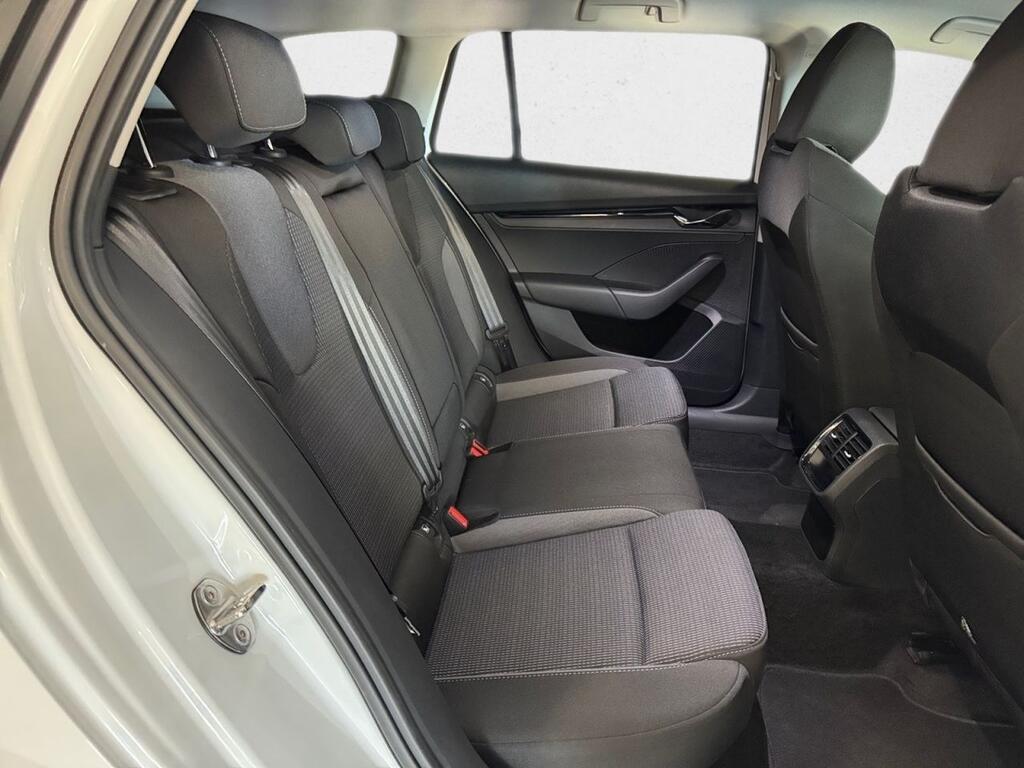 Skoda Octavia Combi 2.0 TDI 110kW DSG Ambition Plus 6