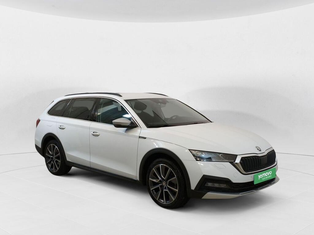 Skoda Octavia KOMBI 2.0 TDI SCOUT DSG AWD 200 CV 5P