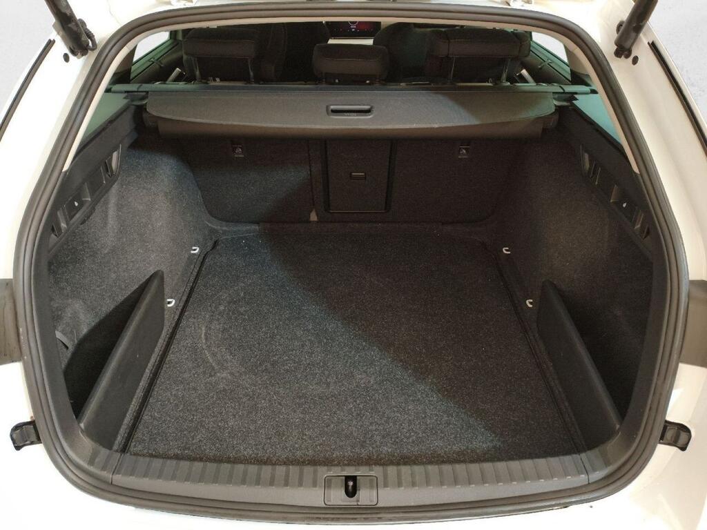 Skoda Octavia KOMBI 2.0 TDI SCOUT DSG AWD 200 CV 5P 6
