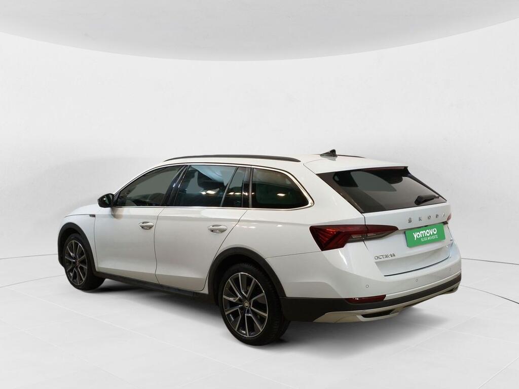 Skoda Octavia KOMBI 2.0 TDI SCOUT DSG AWD 200 CV 5P 2