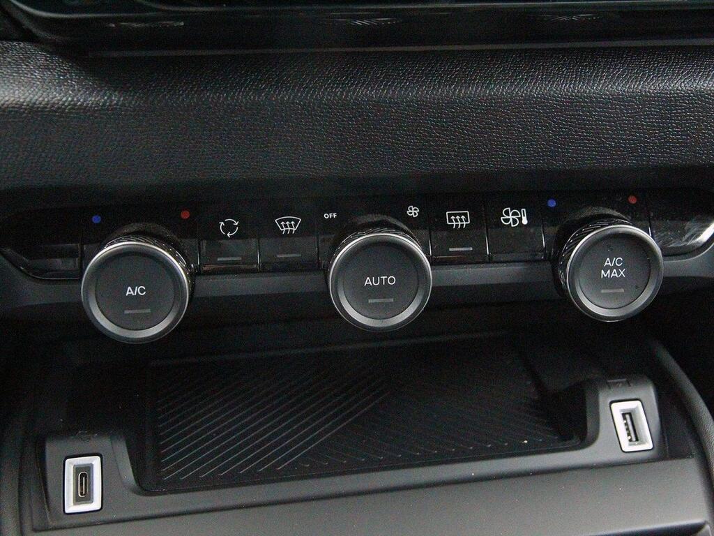 Citroën C4 ë-C4 eléctrico 100kW 50kWh Shine Segunda mano