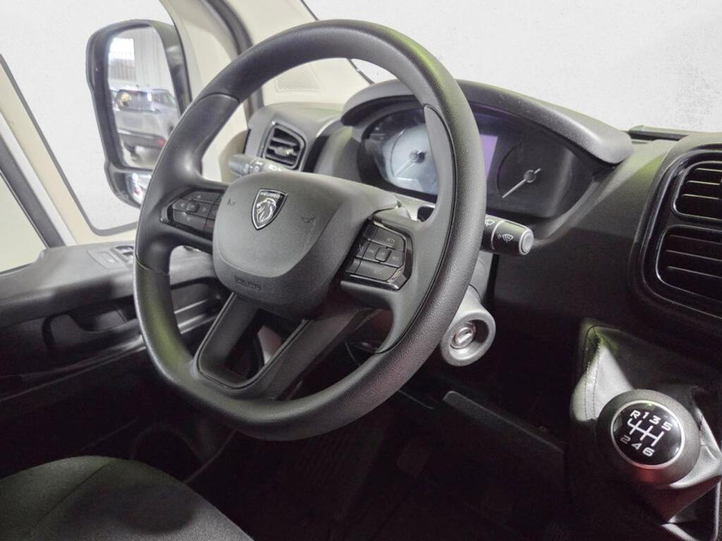 Peugeot Boxer FG 2.2 BHDI 120 L2H2 3.3T 4P Segunda mano