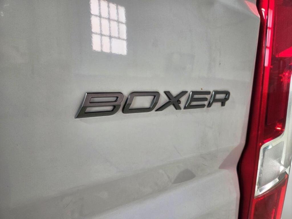 Peugeot Boxer FG 2.2 BHDI 120 L2H2 3.3T 4P Segunda mano