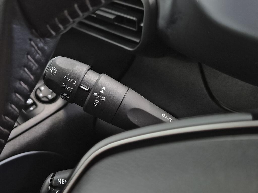 Peugeot Rifter Allure Standard BlueHDi 73kW 15